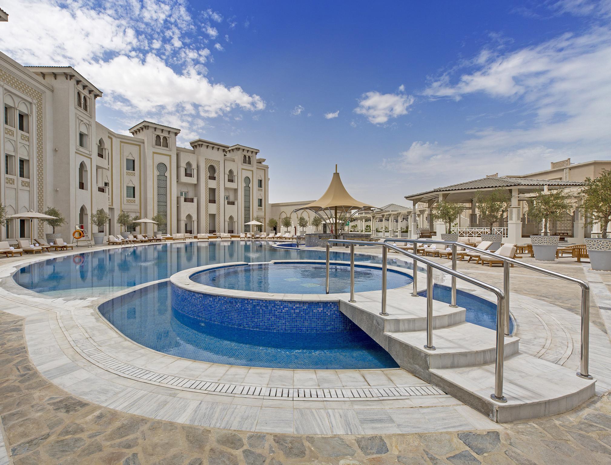 Ezdan Palace Hotel Doha Bagian luar foto